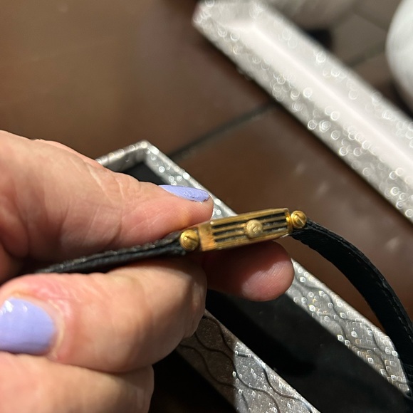 Gucci Vintage Gold-Plated Square Stack Black Dial Quartz Watch ‘Authentic’ - Picture 5 of 10